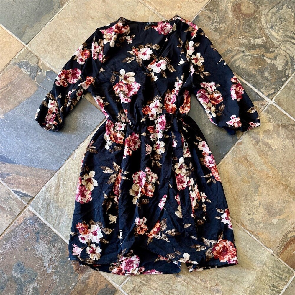 Scobe Dress Womens Size M Black Pink Floral Wrap Tie Waist Long